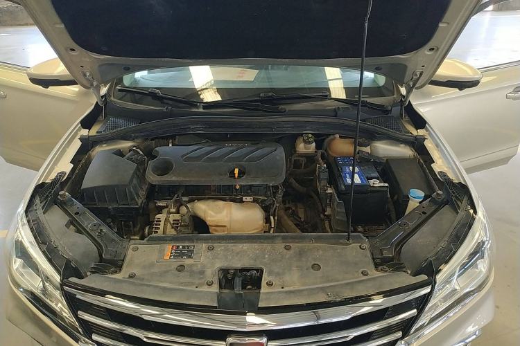 Used Roewe i5 2020 1.5L Automatic 4G Connect Luxury Flagship Edition Engine Bay