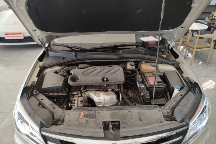 Used Roewe i5 2020 1.5L Automatic 4G Connect Luxury Flagship Edition Engine Bay