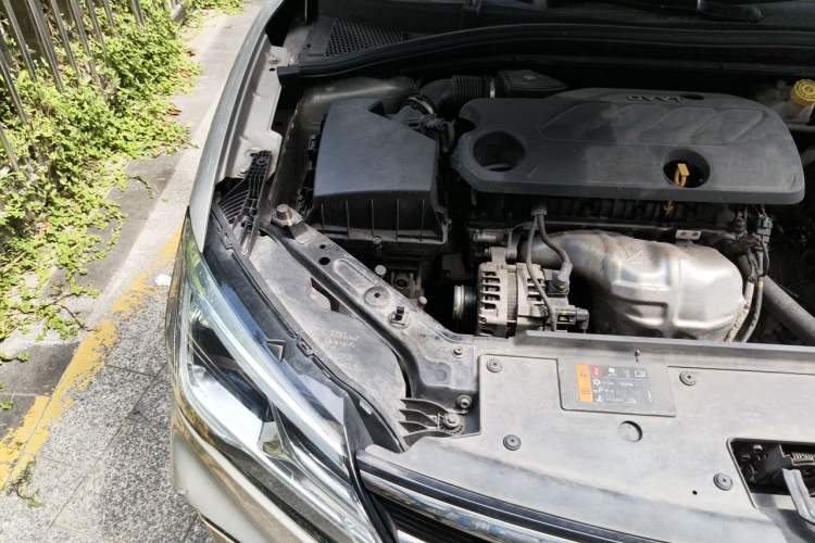 Used Roewe i5 2020 1.5L Automatic 4G Connected Leading Intelligent Driving Edition Engine Bay Right