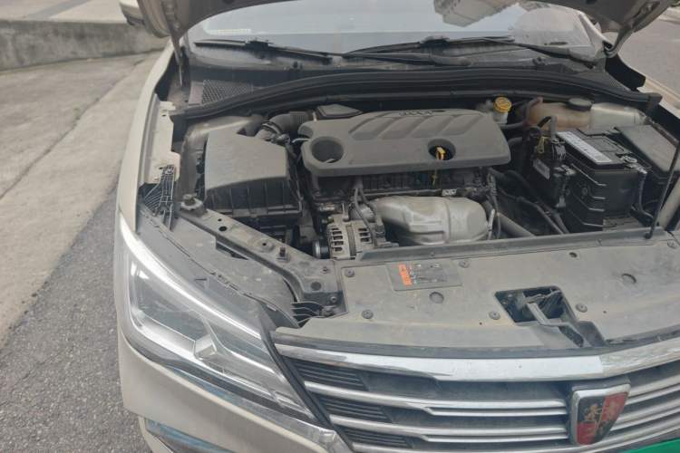 Used Roewe i5 2020 1.5L Automatic 4G Connect Luxury Flagship Edition Engine Bay Right