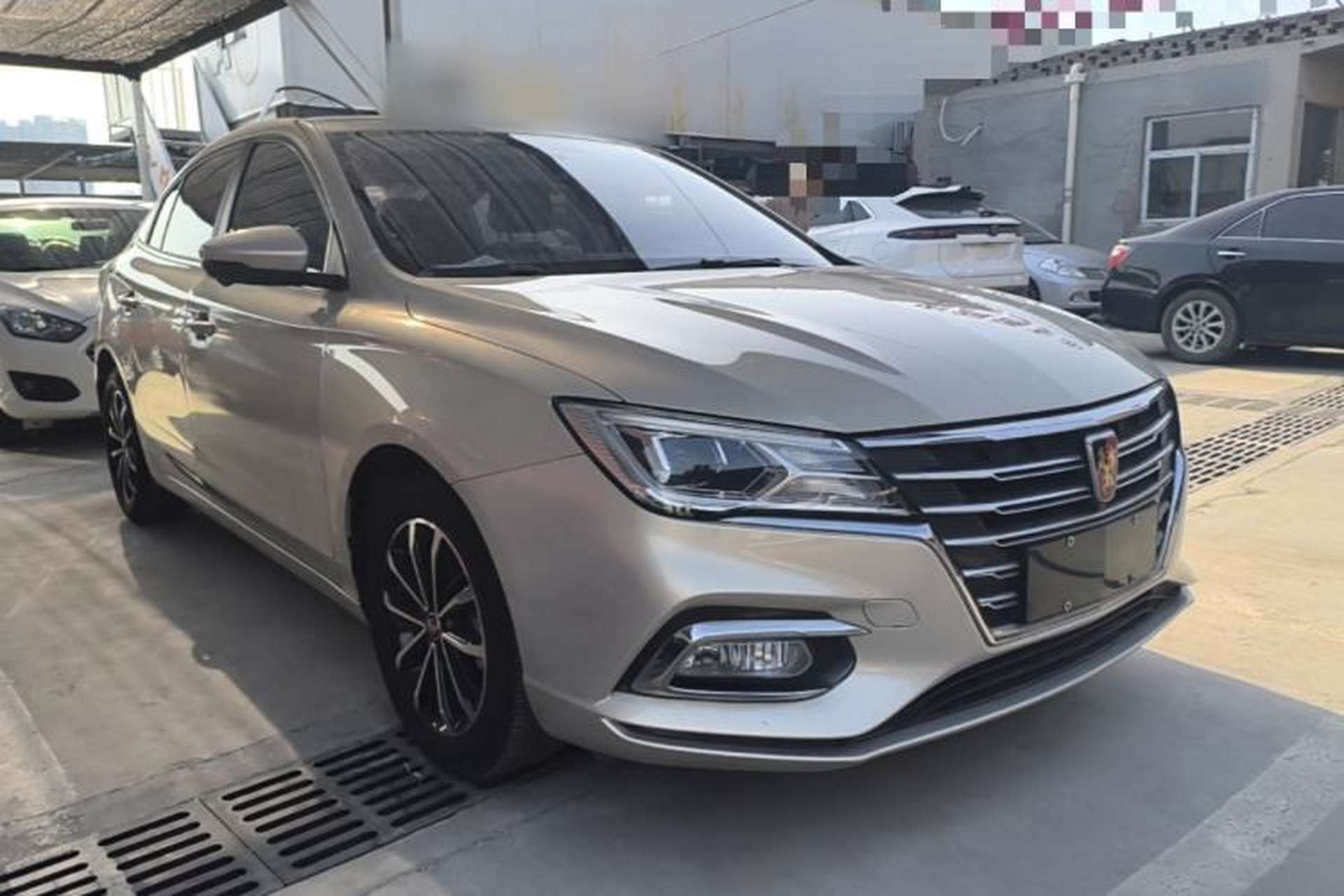 Used Roewe i5 2020 1.5L Automatic 4G Connect Luxury Flagship Edition Exterior 1