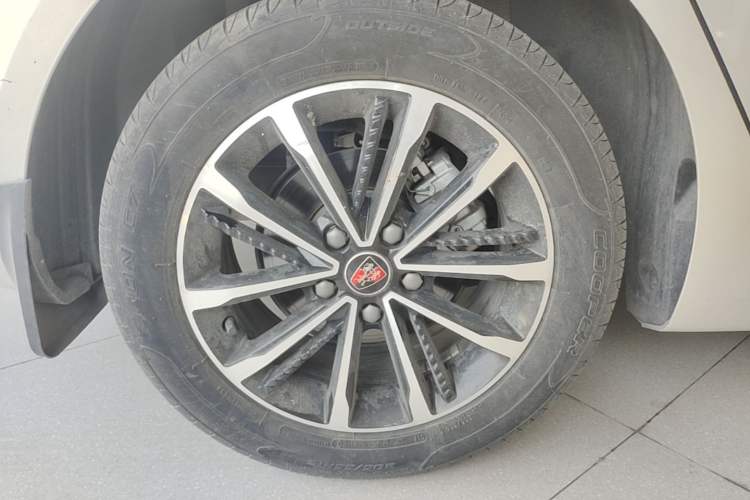 Used Roewe i5 2020 1.5L Automatic 4G Connect Luxury Flagship Edition Exterior 5