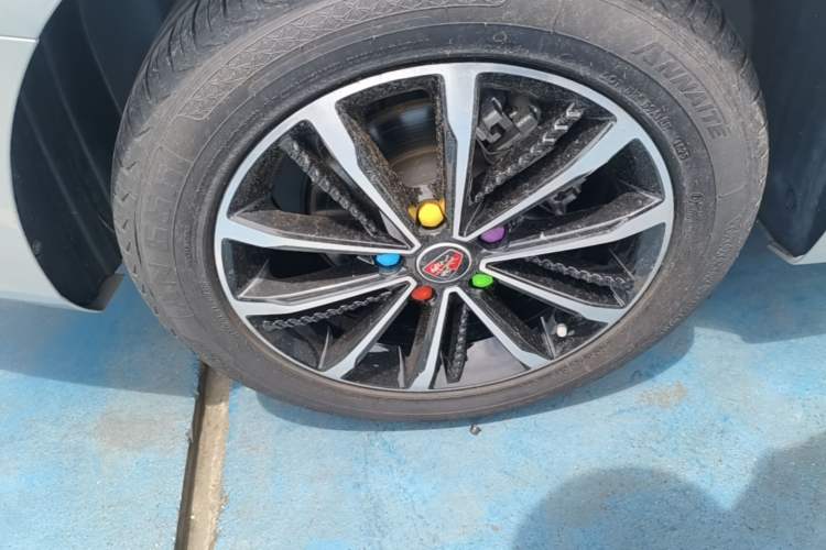 Used Roewe i5 2020 1.5L Automatic 4G Connect Luxury Flagship Edition Exterior 5