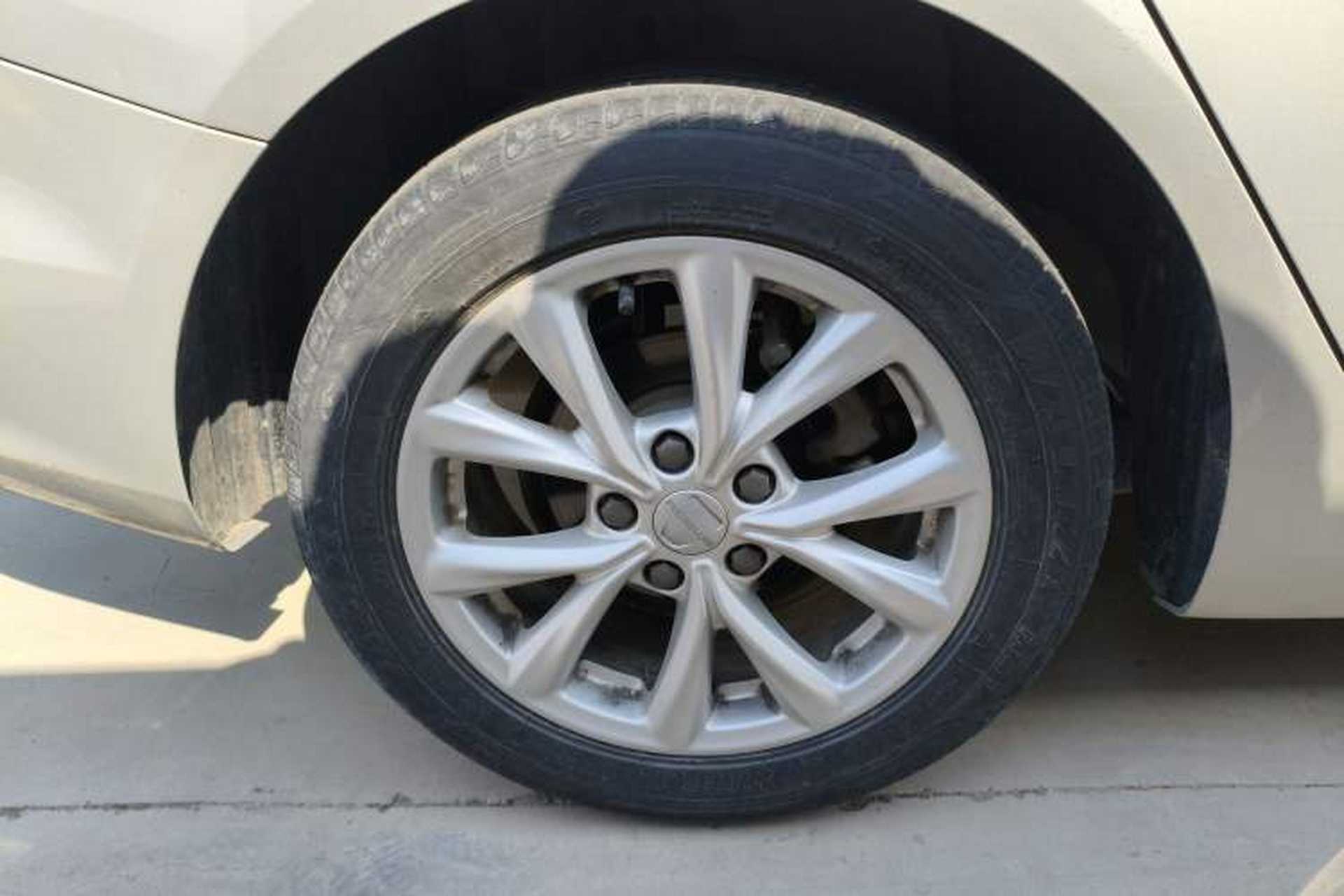 Used Roewe i5 2020 1.5L Manual 4G Connect Luxury Edition Exterior 5