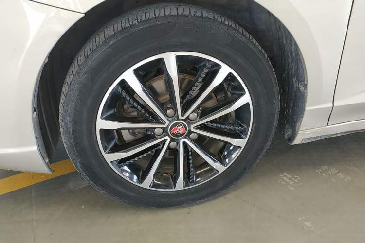 Used Roewe i5 2020 1.5L Automatic 4G Connect Luxury Flagship Edition Exterior 7