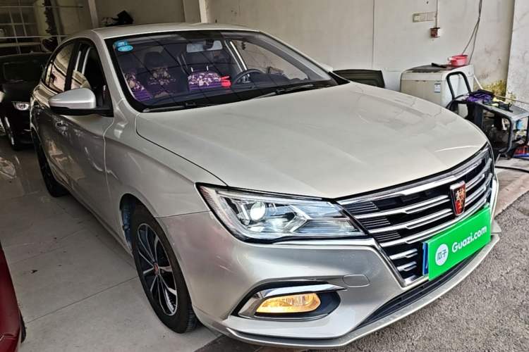 Used Roewe i5 2020 1.5L Manual 4G Connect Leehao Flagship Edition Front Right 45 Deg