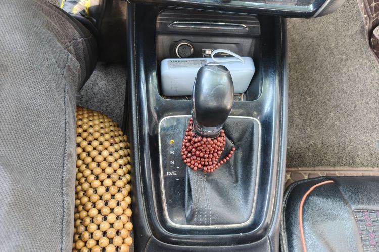 Used Roewe i5 2020 1.5L Automatic 4G Connect Luxury Flagship Edition Gear Lever