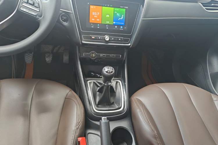 Used Roewe i5 2020 1.5L Manual 4G Connect Luxury Edition Gear Lever