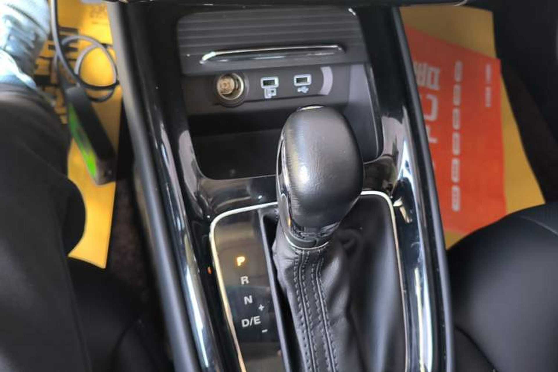 Used Roewe i5 2020 1.5L Automatic 4G Connect Luxury Flagship Edition Gear Lever