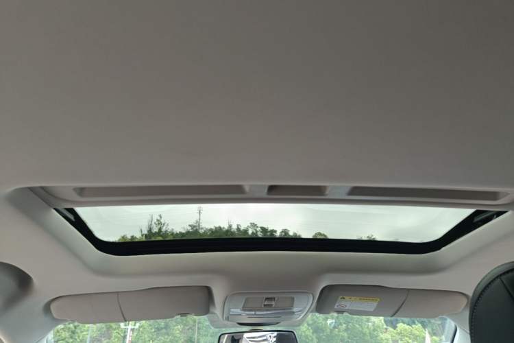 Used Roewe i5 2020 1.5L Manual 4G Connect Leehao Flagship Edition Headliner