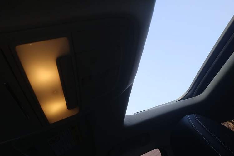 Used Roewe i5 2020 1.5L Manual 4G Connect Leehao Flagship Edition Headliner