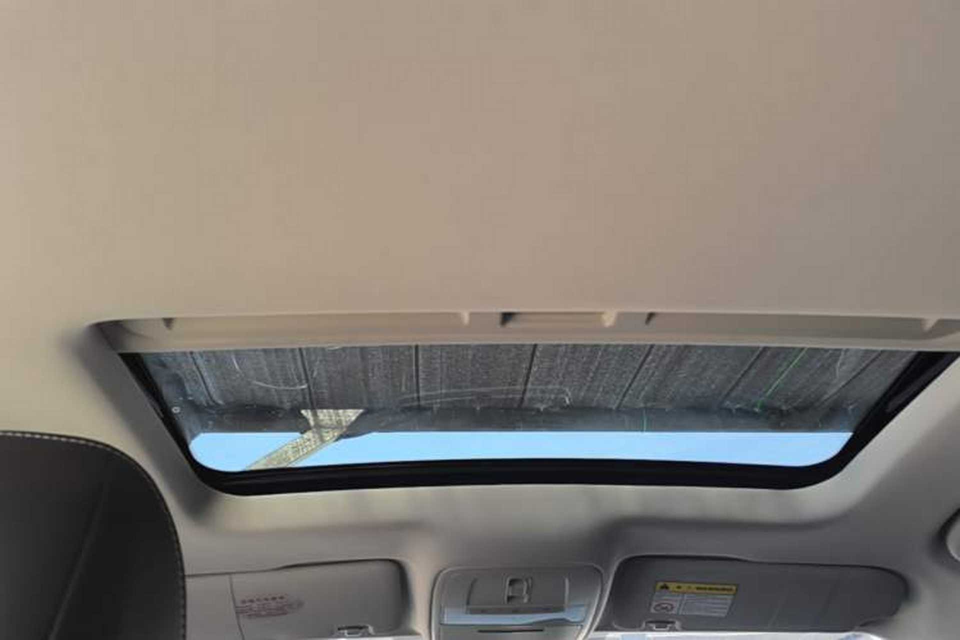 Used Roewe i5 2020 1.5L Automatic 4G Connect Luxury Flagship Edition Headliner
