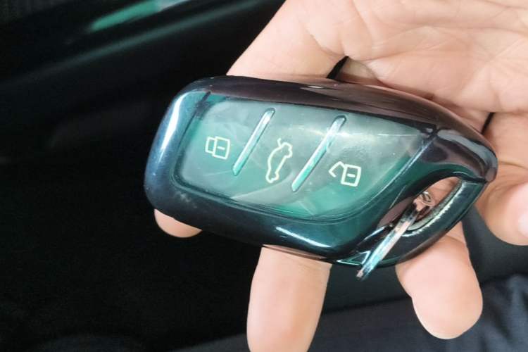 Used Roewe i5 2020 1.5L Automatic 4G Connect Luxury Flagship Edition Interior 1