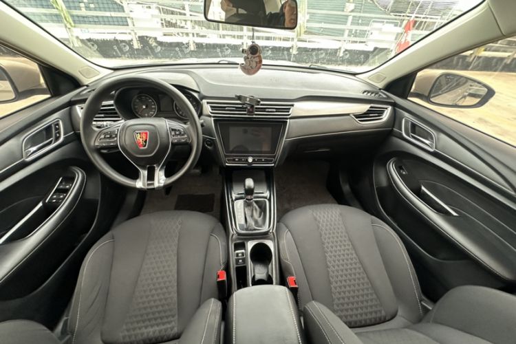Used Roewe i5 2020 1.5L Automatic 4G Connected Linghao Edition Interior 1