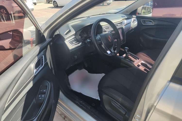 Used Roewe i5 2020 1.5L Automatic 4G Connected Linghao Edition Interior 2