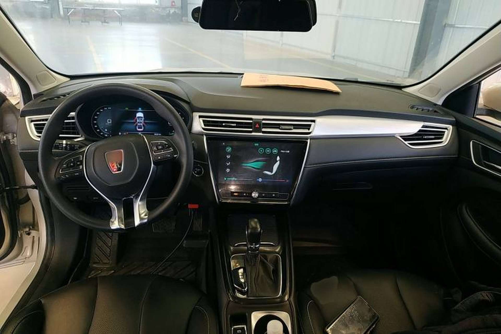 Used Roewe i5 2020 1.5L Automatic 4G Connect Luxury Flagship Edition Interior 2