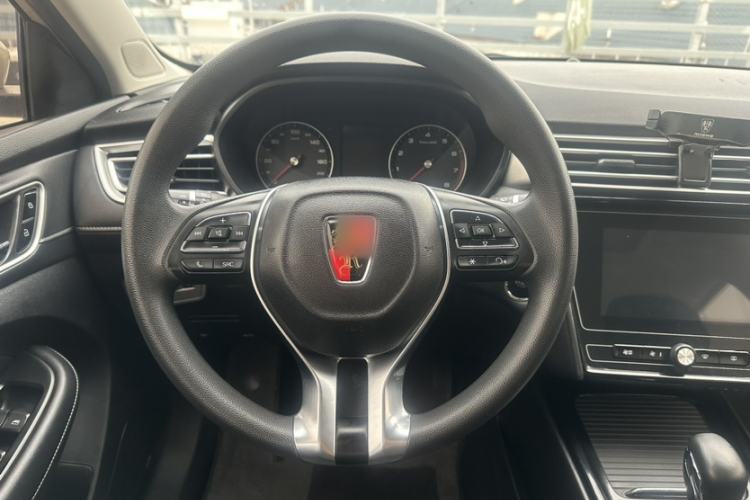 Used Roewe i5 2020 1.5L Automatic 4G Connected Linghao Edition Interior 2