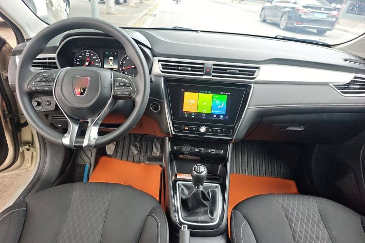 Used Roewe i5 2020 1.5L Manual 4G Connect Luxury Edition Interior 3