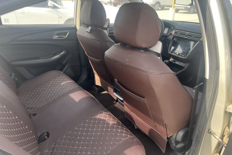 Used Roewe i5 2020 1.5L Manual 4G Connect Luxury Edition Interior 7
