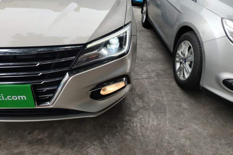 Used Roewe i5 2020 1.5L Automatic 4G Connect Luxury Flagship Edition Left Front Headlight
