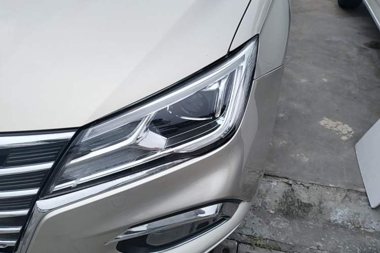 Used Roewe i5 2020 1.5L Automatic 4G Connect Luxury Flagship Edition Left Front Headlight