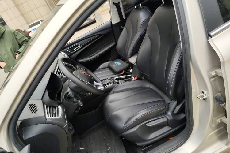 Used Roewe i5 2020 1.5L Automatic 4G Connect Luxury Flagship Edition Left Front Seat