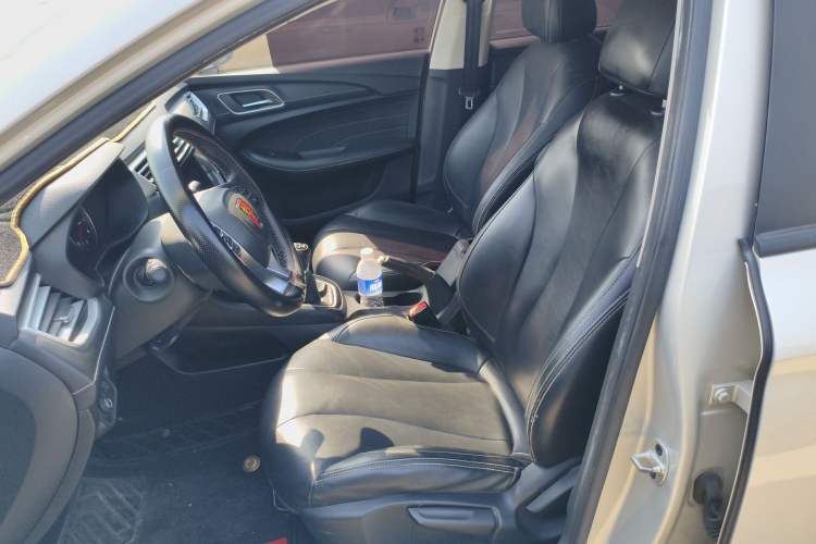 Used Roewe i5 2020 1.5L Manual 4G Connect Luxury Edition Left Front Seat