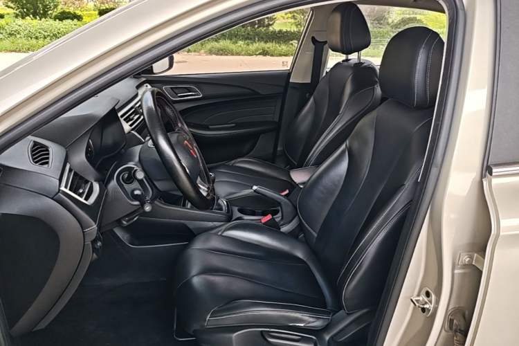 Used Roewe i5 2020 1.5L Manual 4G Connect Leehao Flagship Edition Left Front Seat