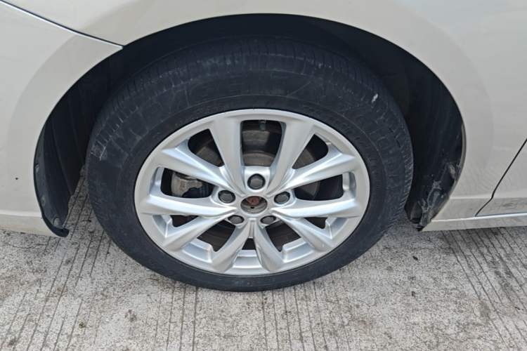 Used Roewe i5 2020 1.5L Manual 4G Connect Luxury Edition Left Front Wheel Hub