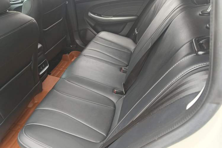 Used Roewe i5 2020 1.5L Manual 4G Connect Leehao Flagship Edition Left Rear Seat