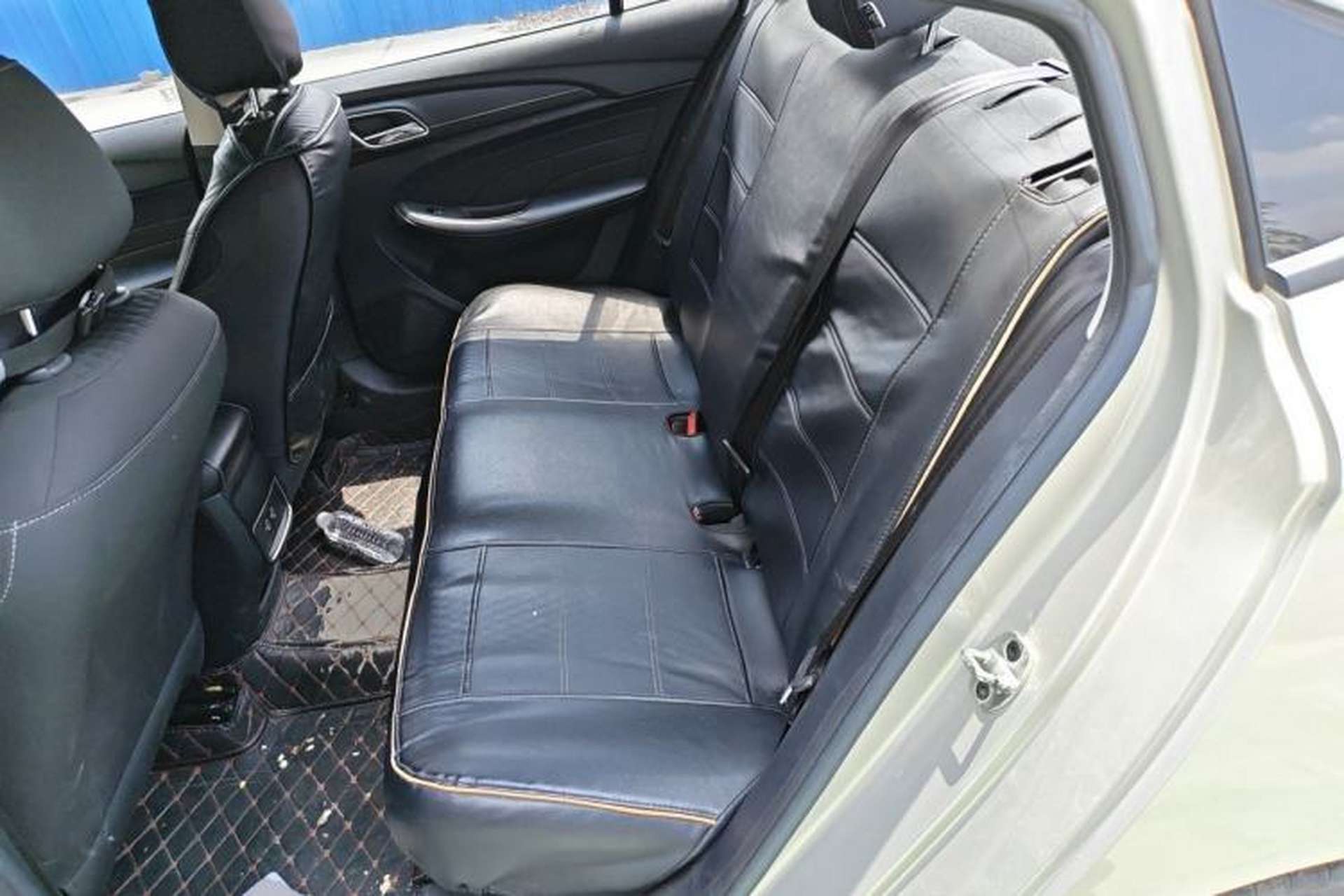 Used Roewe i5 2020 1.5L Automatic 4G Connected Linghao Edition Left Rear Seat