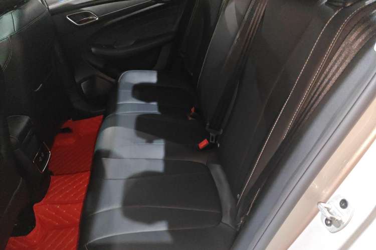 Used Roewe i5 2020 1.5L Automatic 4G Connect Luxury Flagship Edition Left Rear Seat