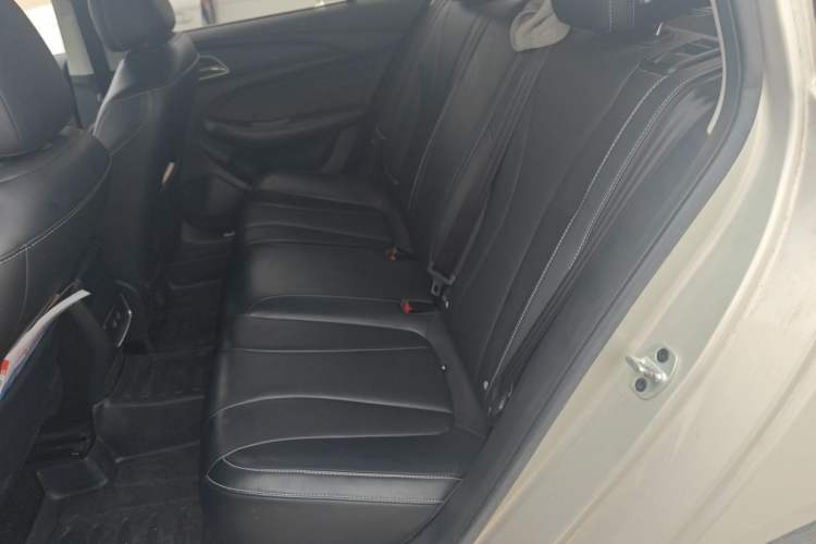 Used Roewe i5 2020 1.5L Manual 4G Connect Leehao Flagship Edition Left Rear Seat
