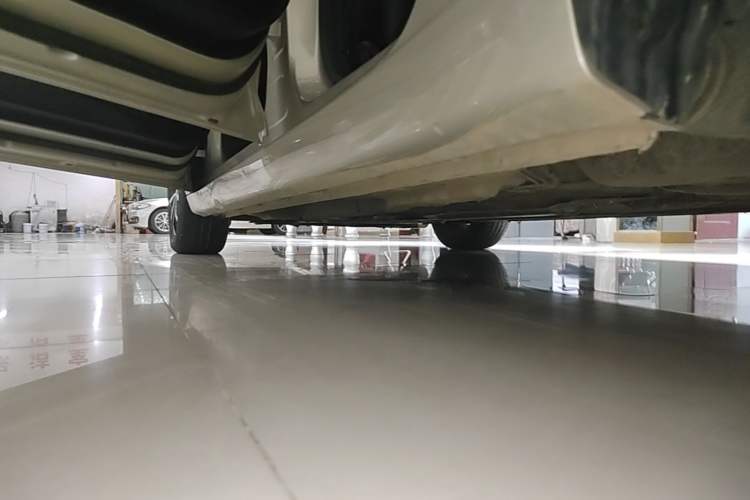 Used Roewe i5 2020 1.5L Automatic 4G Connect Luxury Flagship Edition Left Side Sill