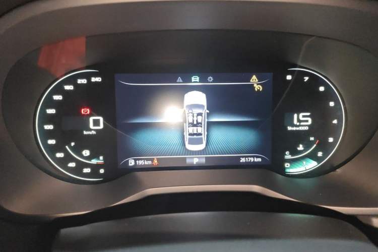 Used Roewe i5 2020 1.5L Automatic 4G Connect Luxury Flagship Edition Odometer Close Up