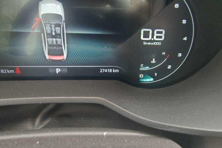 Used Roewe i5 2020 1.5L Automatic 4G Connect Luxury Flagship Edition Odometer Close Up