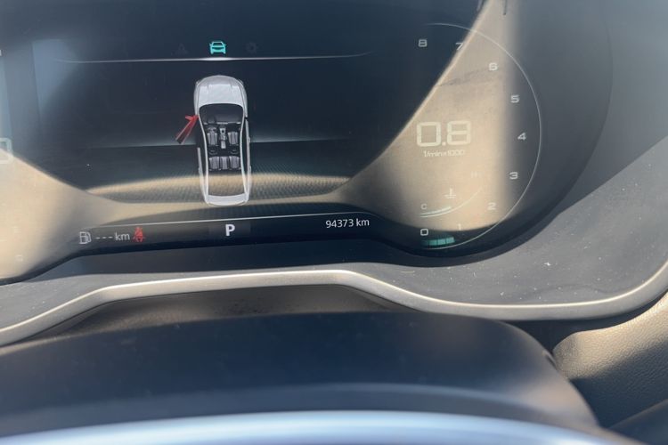 Used Roewe i5 2020 1.5L Automatic 4G Connect Luxury Flagship Edition Odometer Close Up