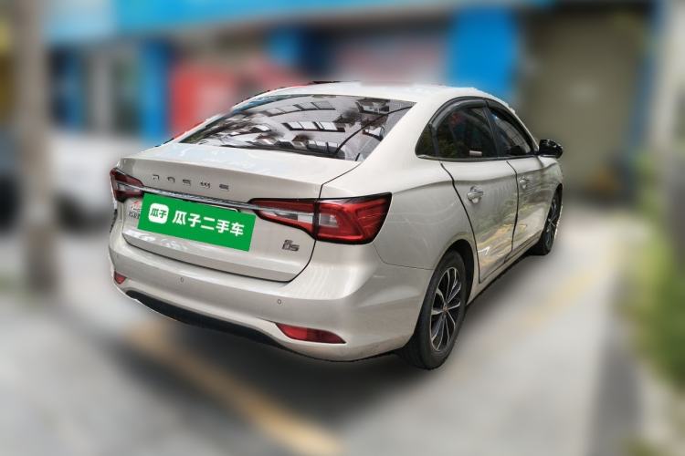 Used Roewe i5 2020 1.5L Automatic 4G Connected Leading Intelligent Driving Edition Rear Right 45 Deg
