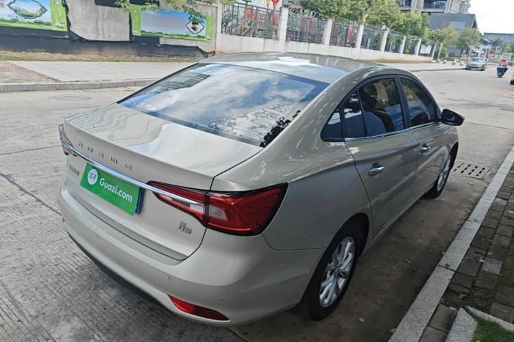 Used Roewe i5 2020 1.5L Manual 4G Connect Luxury Edition Rear Right 45 Deg