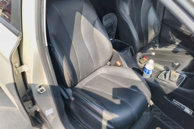 Used Roewe i5 2020 1.5L Manual 4G Connect Luxury Edition Right Front Seat