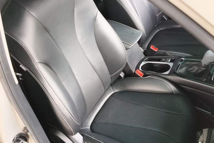 Used Roewe i5 2020 1.5L Automatic 4G Connect Luxury Flagship Edition Right Front Seat