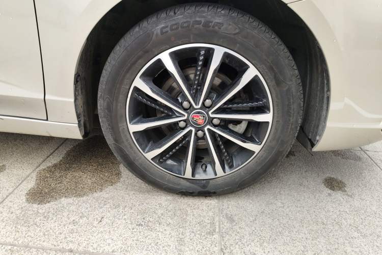 Used Roewe i5 2020 1.5L Automatic 4G Connect Luxury Flagship Edition Right Front Wheel Hub