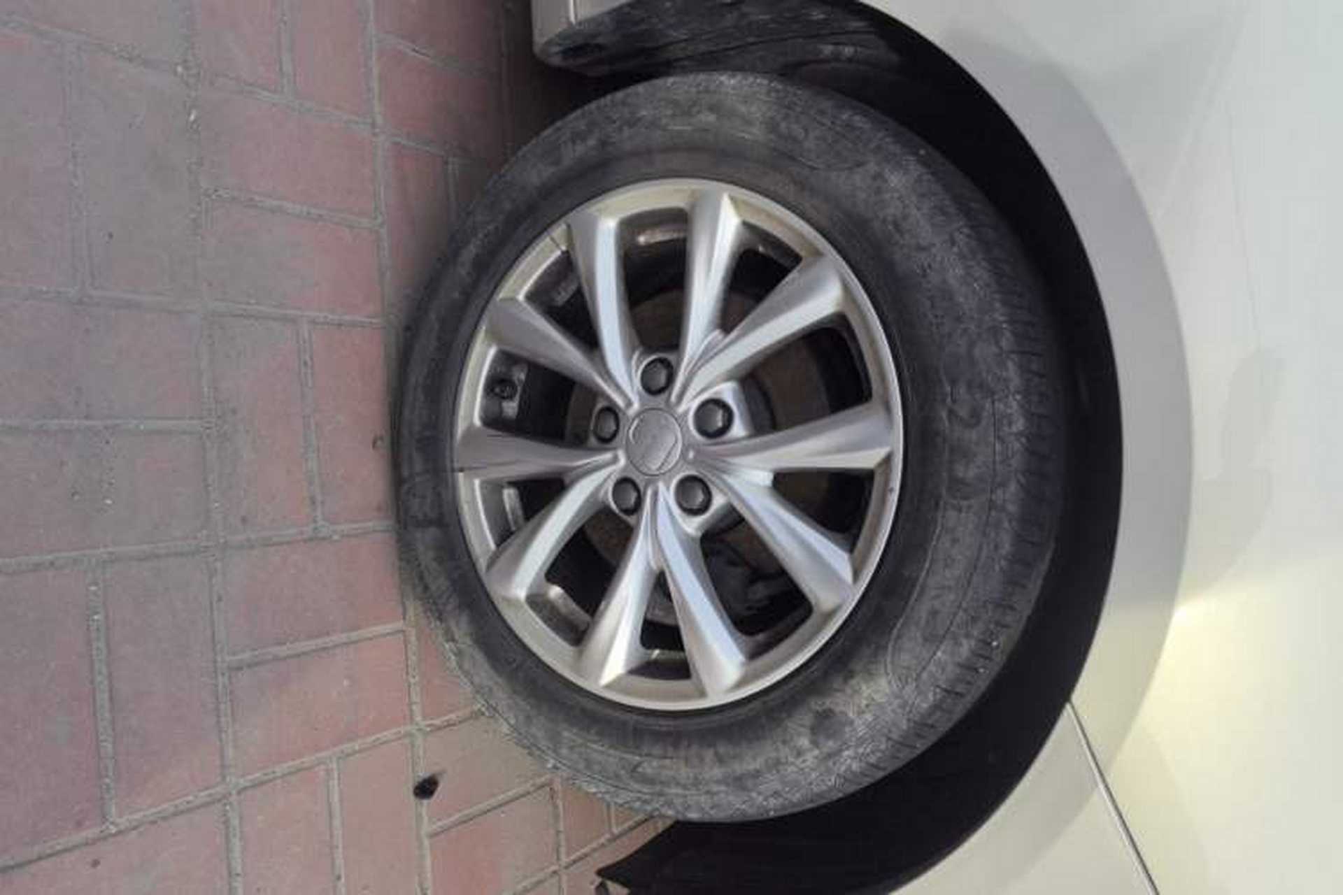 Used Roewe i5 2020 1.5L Manual 4G Connect Luxury Edition Right Front Wheel Hub