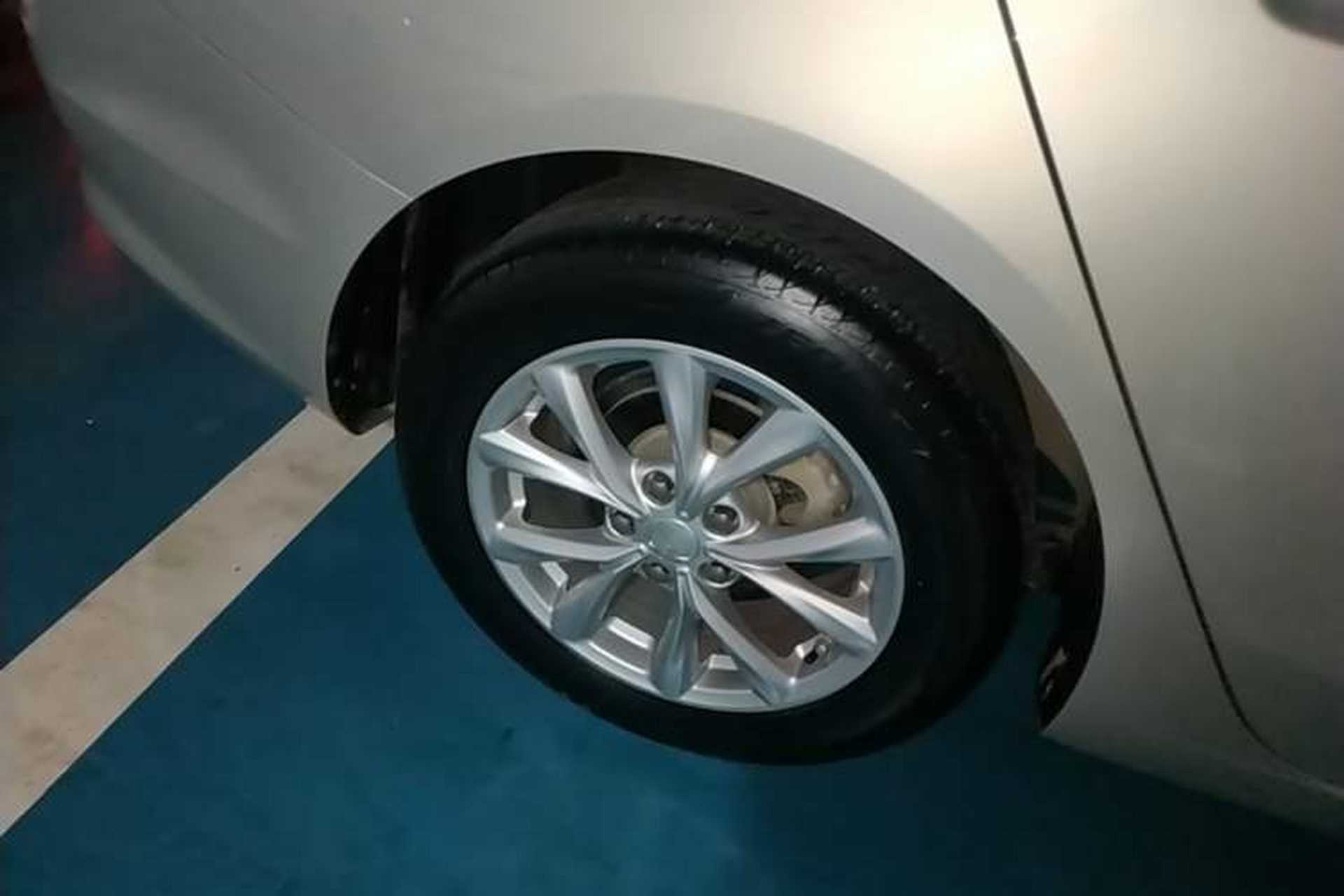 Used Roewe i5 2020 1.5L Manual 4G Connect Luxury Edition Right Rear Wheel Hub