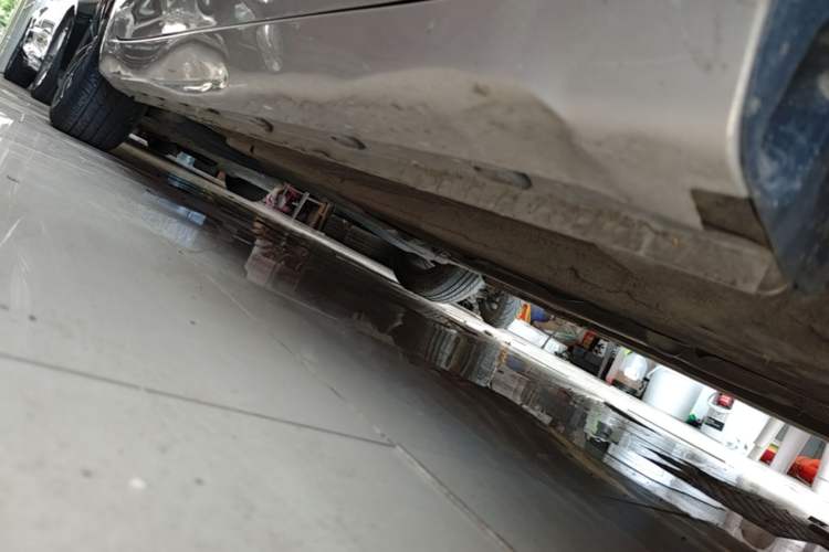 Used Roewe i5 2020 1.5L Manual 4G Connect Leehao Flagship Edition Right Side Sill