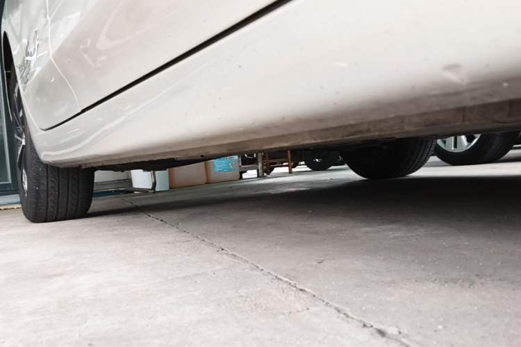Used Roewe i5 2020 1.5L Automatic 4G Connect Luxury Flagship Edition Right Side Sill