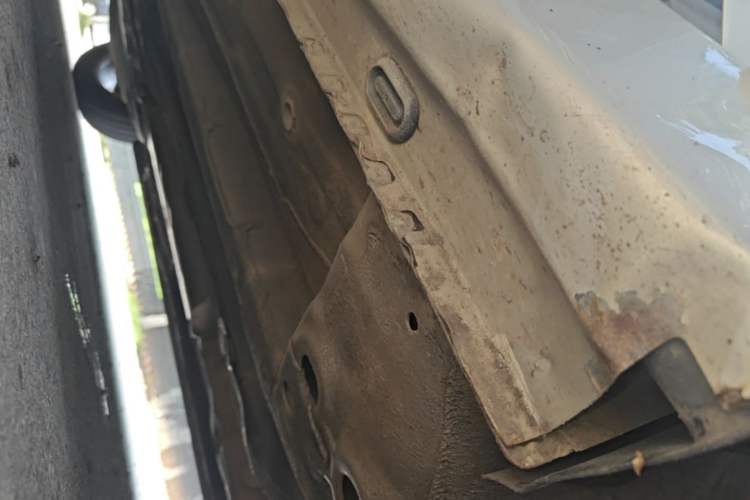 Used Roewe i5 2020 1.5L Manual 4G Connect Luxury Edition Right Side Sill