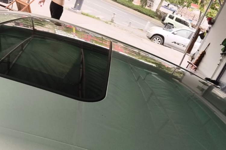 Used Roewe i5 2020 1.5L Automatic 4G Connect Luxury Flagship Edition Roof