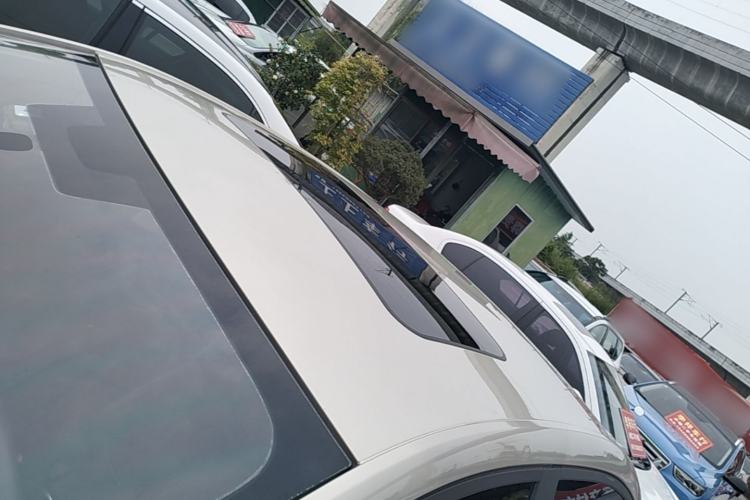 Used Roewe i5 2020 1.5L Automatic 4G Connect Luxury Flagship Edition Roof