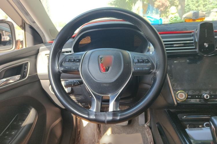 Used Roewe i5 2020 1.5L Automatic 4G Connect Luxury Flagship Edition Steering Wheel